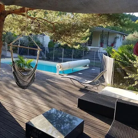 Вилла Forest Avec Piscine Dans Les Gorges Du Verdon En Provence Кенсон