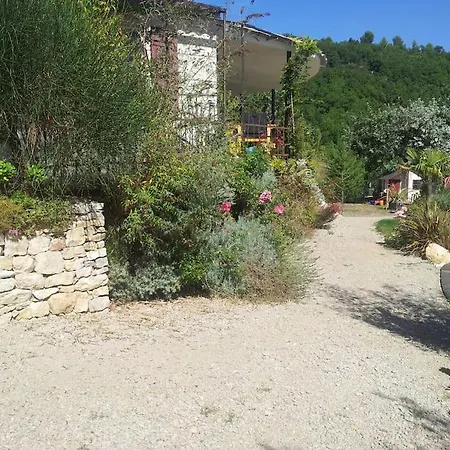 Forest Avec Piscine Dans Les Gorges Du Verdon En Provence * Quinson